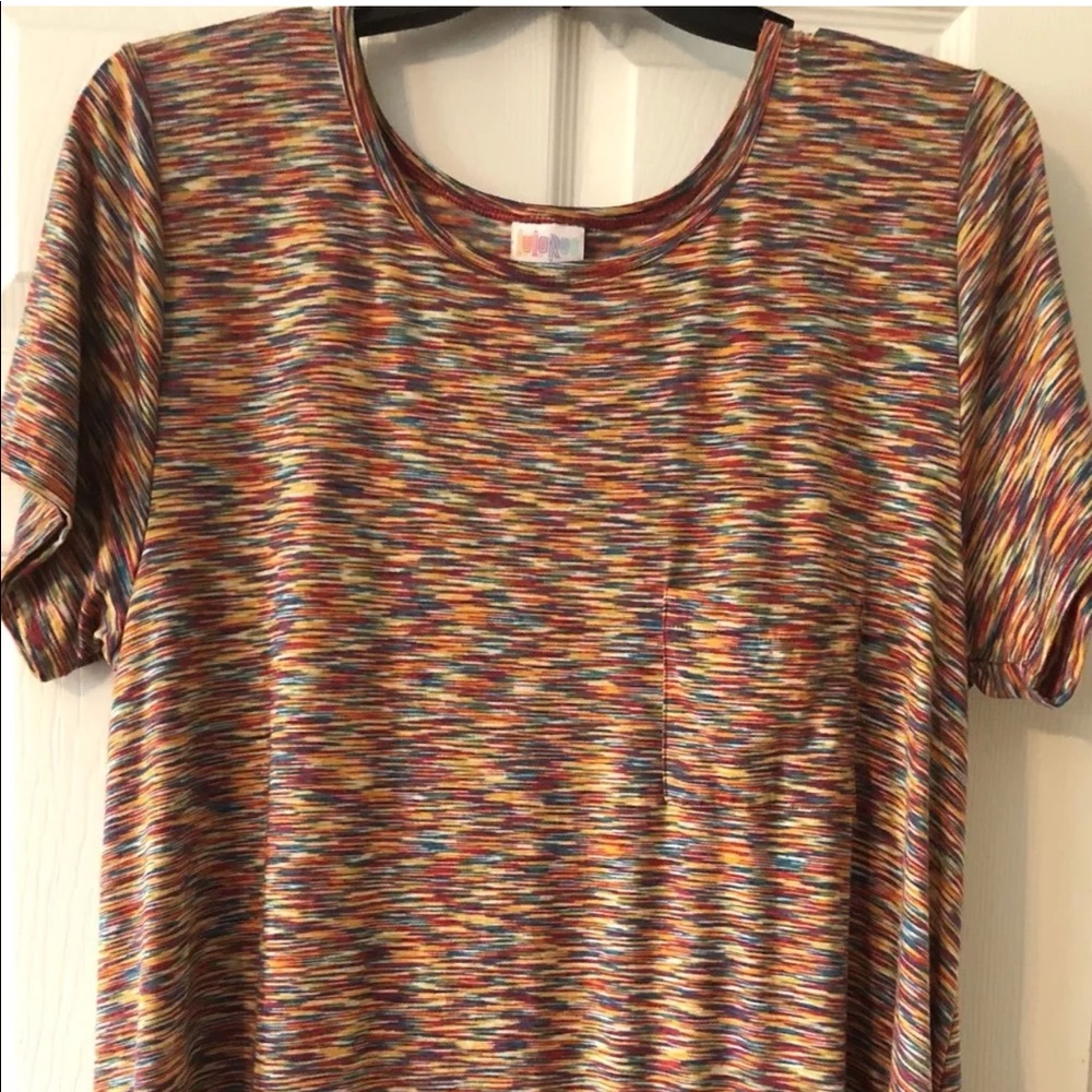 ISO:  Lularoe Carly Multicolored Stripe 2x 3x